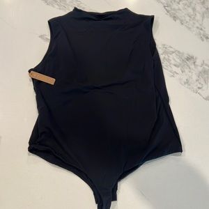 SKIMS Fits Everybody Sleeveless Mock Neck Bodysuit